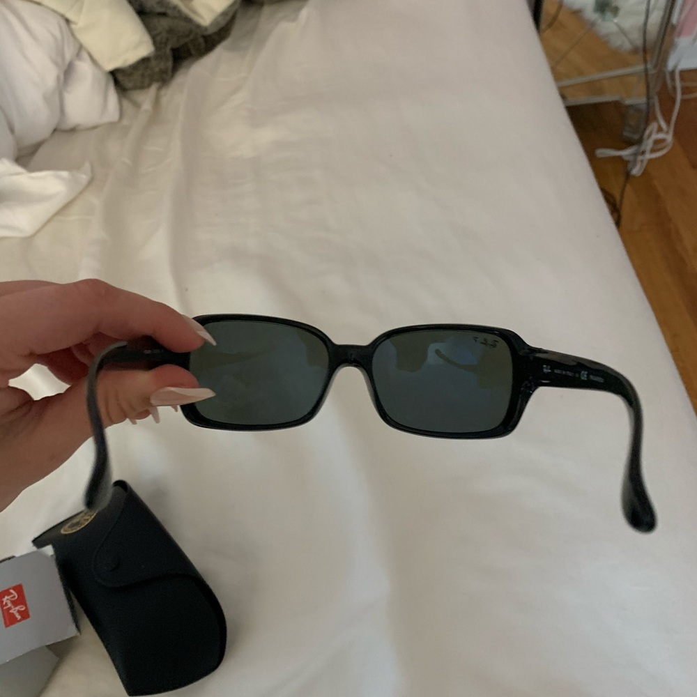 Ray Bans - Picture 5 of 9
